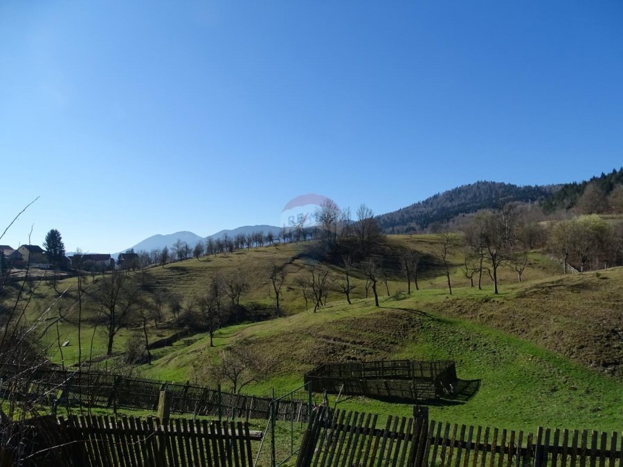 Gorski kotar (Vrbosko) - Nekretnina sa 1,6 hektara prekrasne