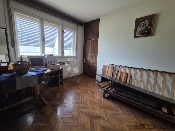 Seosko imanje sa kućom trokatnicom i 25.194m² zemljišta! - 2