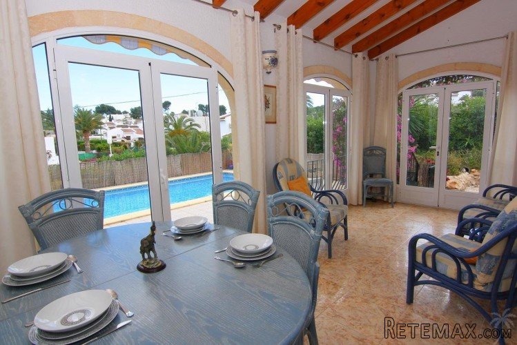 This super villa for sale in Javea is located within.. - 2