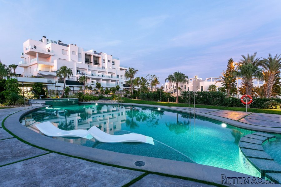 Los apartamentos se ubican en un complejo residencial en..