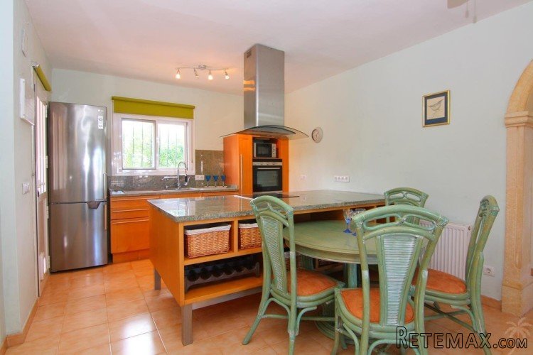 This super villa for sale in Javea is located within.. - 4