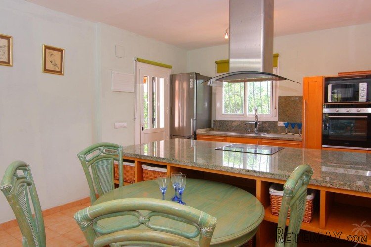 This super villa for sale in Javea is located within.. - 7
