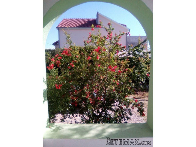 Kuća za odmor u zelenilu, s pogledom - 2