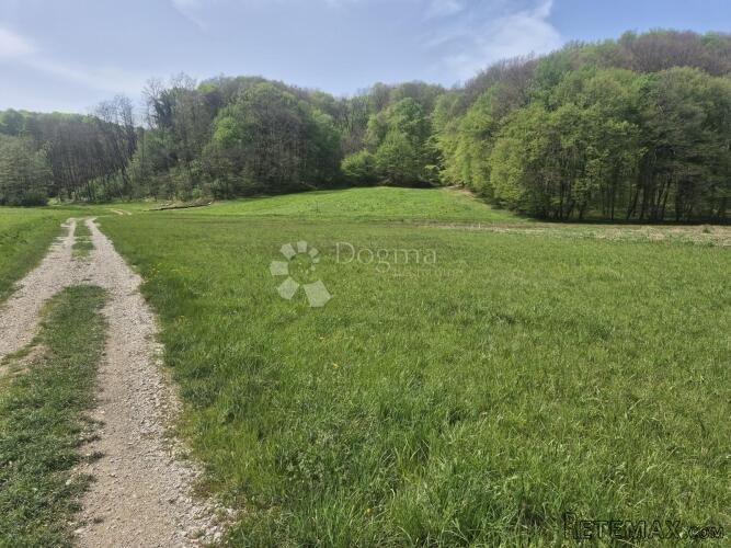 Poljoprivredno zemljište 4.338m² nadomak Zagreba!