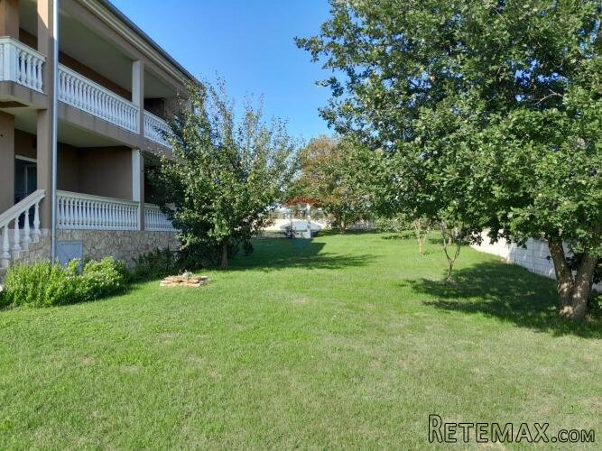 Istra,Prodol,kuća sa 6 apartmana i građevinskim zemljištem - 3