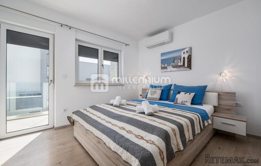Istra, Fažana, 350m2, samostojeća vila s bazenom - 5