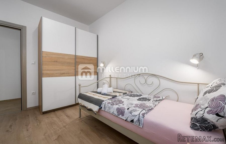 Istra, Fažana, 350m2, samostojeća vila s bazenom - 6