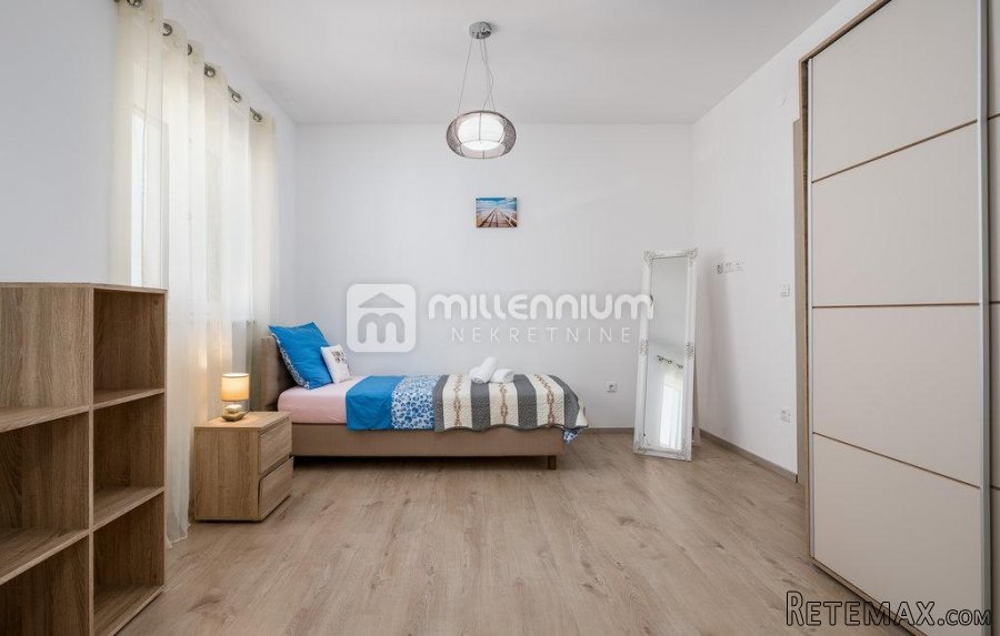 Istra, Fažana, 350m2, samostojeća vila s bazenom - 7