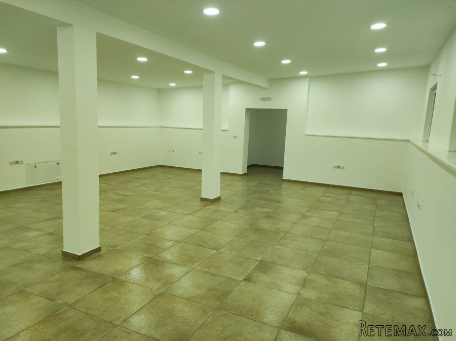 Izdaje se poslovni objekat u Vrbasu - 10