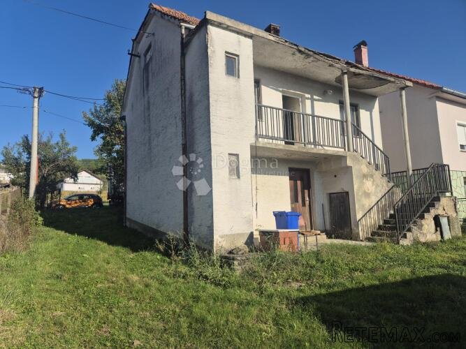 Kuća za adaptaciju na odličnoj lokaciji nadomak Krapine! - 2