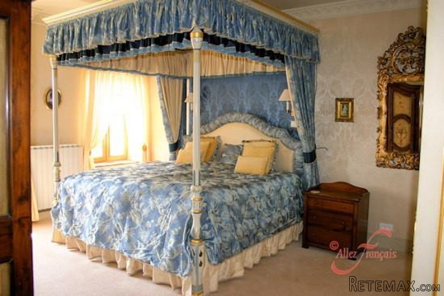 Nr Bourganeuf (23) - A stunning château / manoir sold fully.. - 8