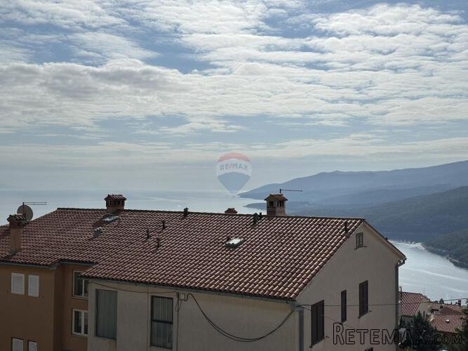 ISTRA, RABAC - stan 127 m2 s pogledom na more