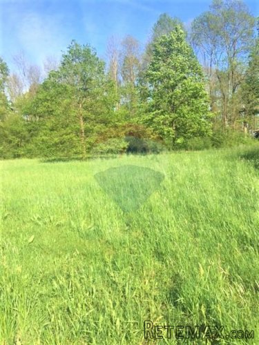 Zagreb; Pisarovina građevinsko zemljište na odličnoj lokacij