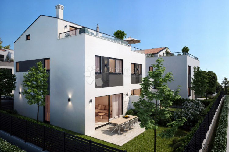 Duplex obiteljska kuća s okućnicom - Poreč