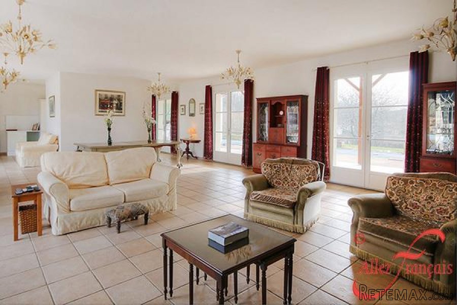 Nontron (Dordogne) - Stunning 6 bedroom villa for sale with.. - 2