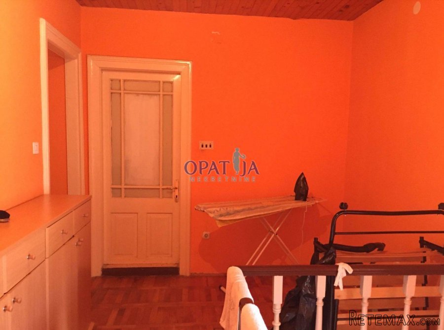 Crikvenica, centar, kuća u nizu s okućnicom, rijetkost u p.. - 3