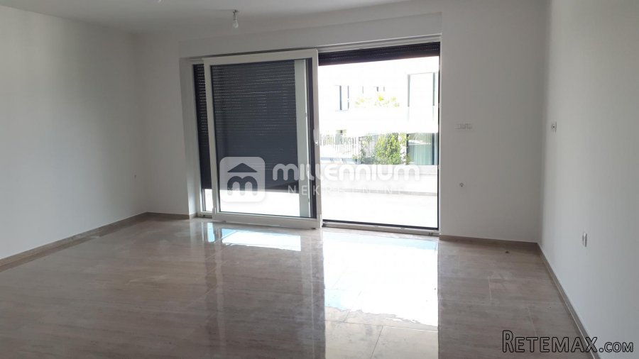 Otok Krk, Malinska, novogradnja, 3s+db, 88.42m2, bazen - 3