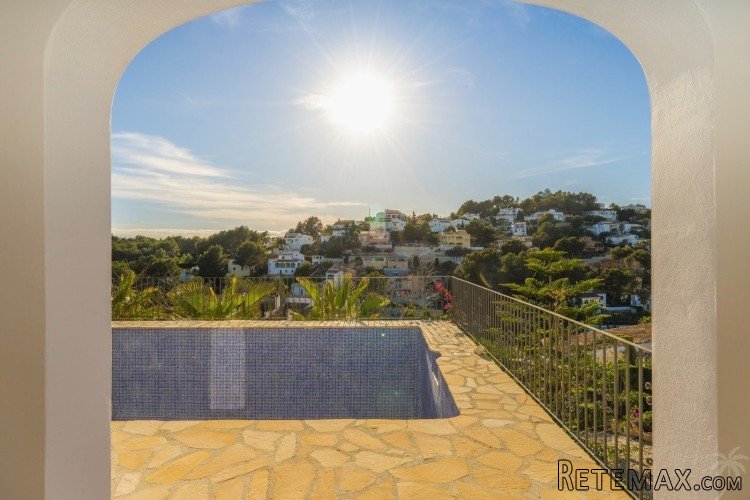 This excellent value property, completely renovated with a.. - 4