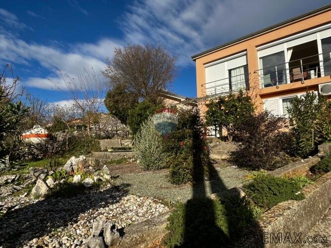 Kraljevica, mediteranski dom s velikim potencijalom, 200 m2 - 2