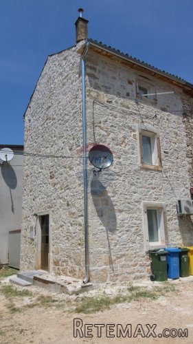 Autohtona kamena kuća u Taru - 4