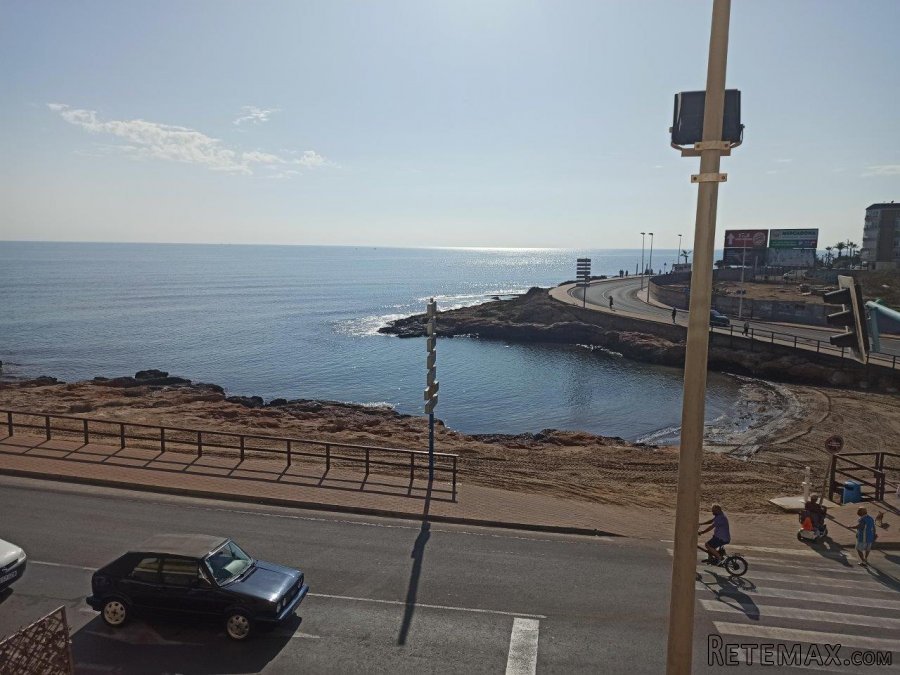 La casa tiene sobre unos 85 m2 y una terraza de 10 m2. La..