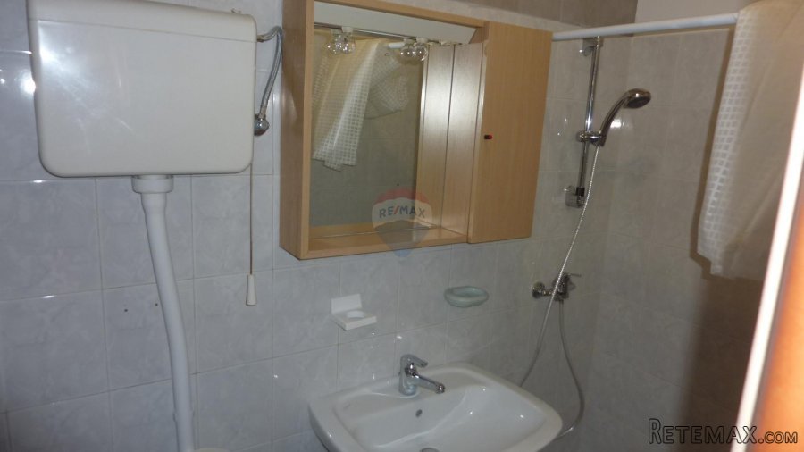 Autohtona kamena kuća u Taru - 8