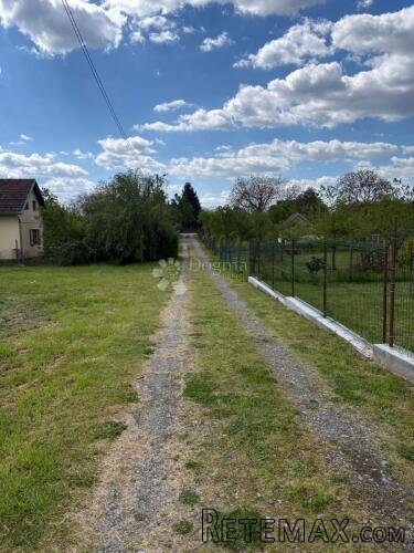 GRAĐEVINSKO ZEMLJIŠTE 890 m² – VUČEDOL - 2
