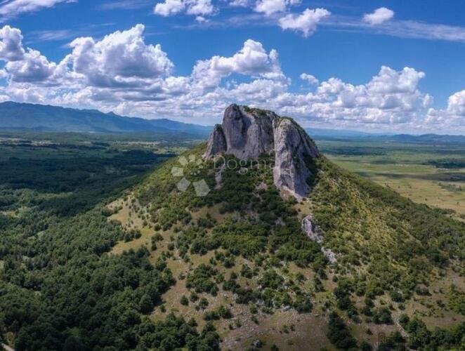 Raduč, građevinsko zemljište 20773m2