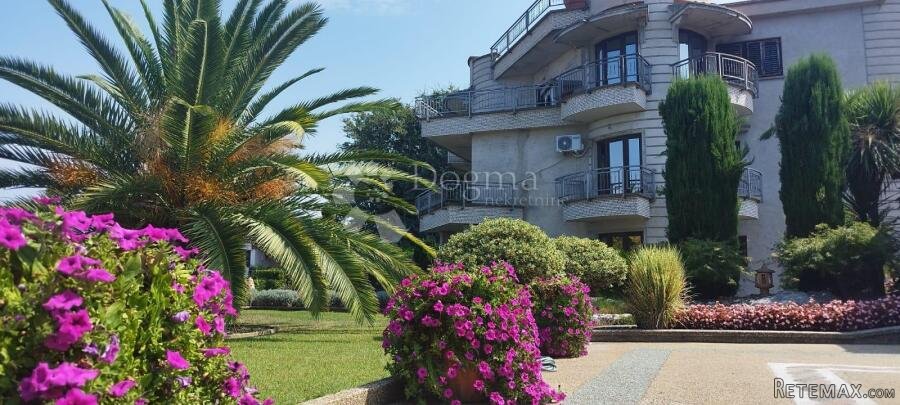 MALINSKA - SAMOSTOJEĆA KUĆA S PREKRASNOM OKUĆNICOM - 2