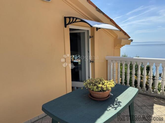 VOLOSKO, OPATIJA, 60 m2 + TERASA S POGLEDOM - 2