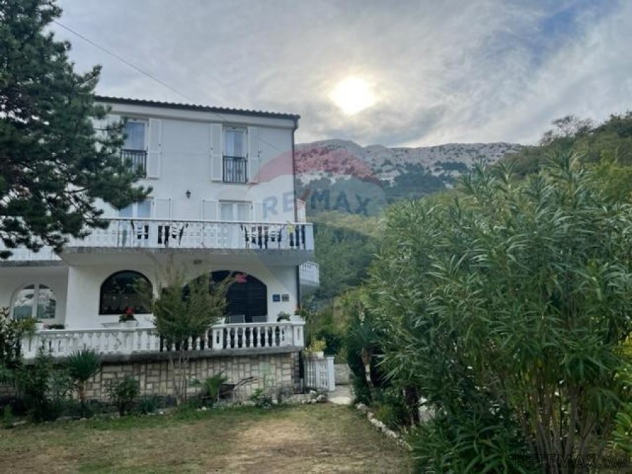Otok Krk, Baška - Batomalj, dvojna kuća, 300 m2 - 3