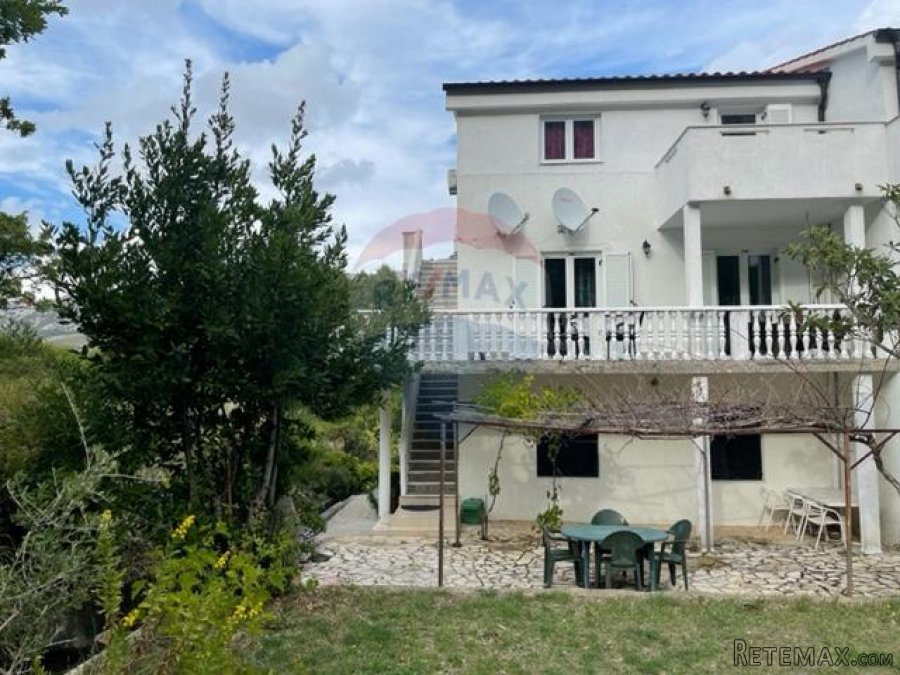 Otok Krk, Baška - Batomalj, dvojna kuća, 300 m2 - 4