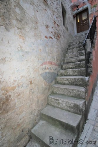 Rovinj,stari grad,kuća na odličnoj lokaciji,96m2