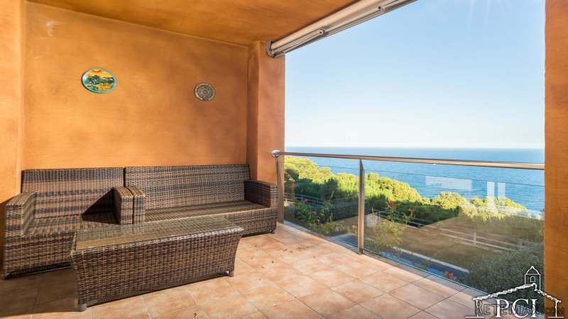 Terraced house with sea views and..