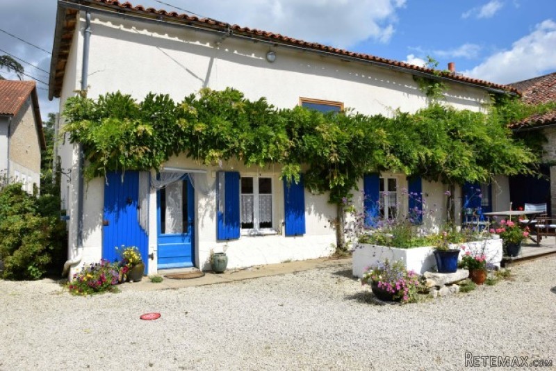 Two Bedroom House And Three Bedroom..