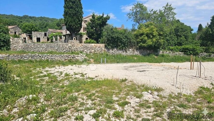 Građevinsko zemljiste s projektom za prizemnicu u Labinu - 2