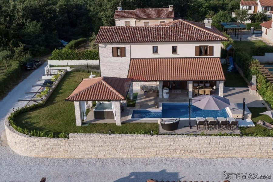 ISTRA, VIŠNJAN ELEGANTNA DIZAJNERSKA VILLA S BAZENOM I WELLN