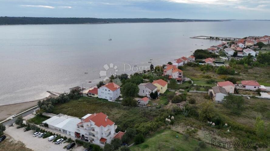 Ljubač prvi red: 3034 m² uz pješčanu plažu - 2