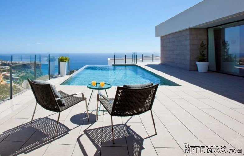 This villa has been built to a unique design and layout.. - 2