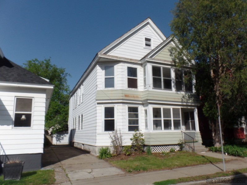 842 Bradt St Schenectady, NY, 12306..