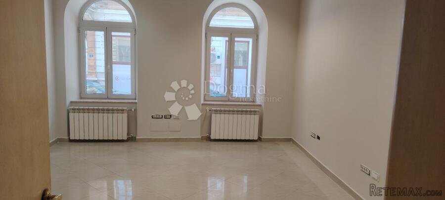 Poslovni prostor za najam u centru grada