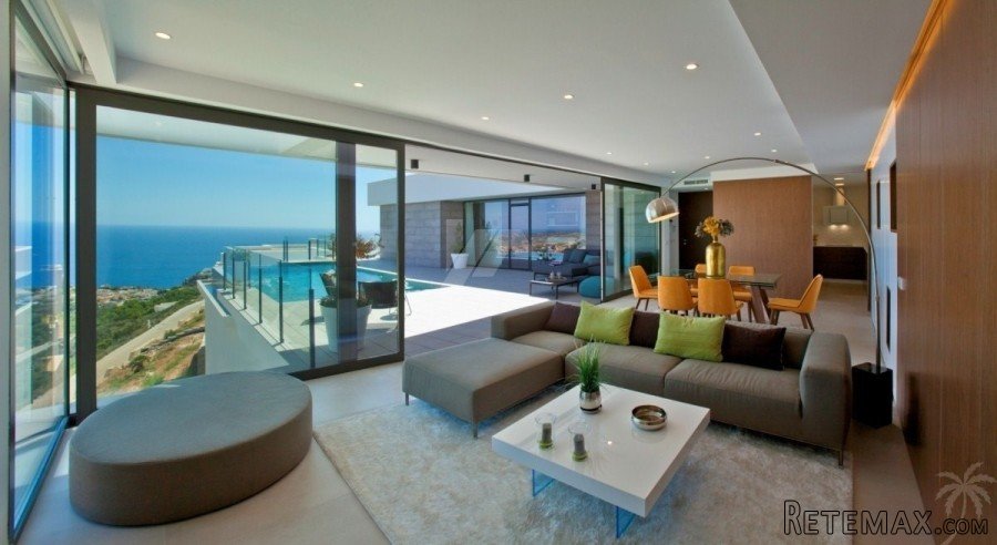 This villa has been built to a unique design and layout.. - 4