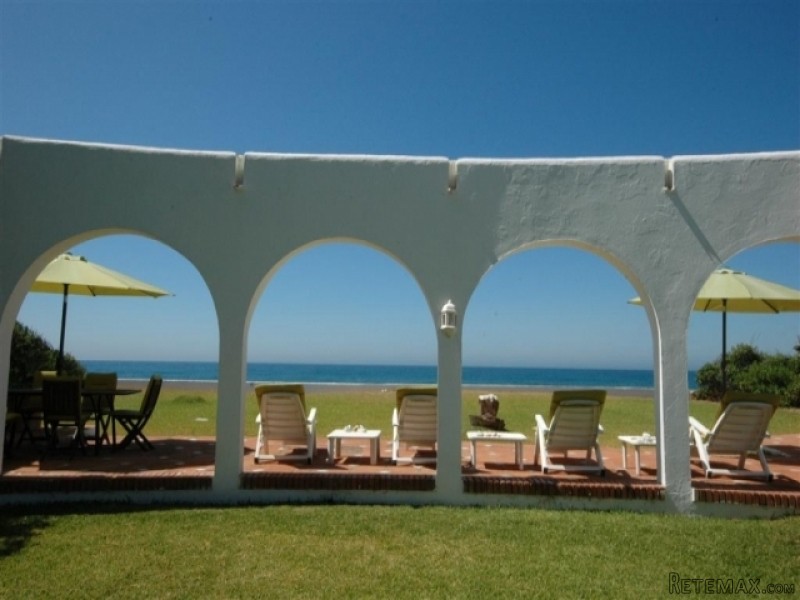 6 Bedroom Villa For Sale In Casasola.. - 2