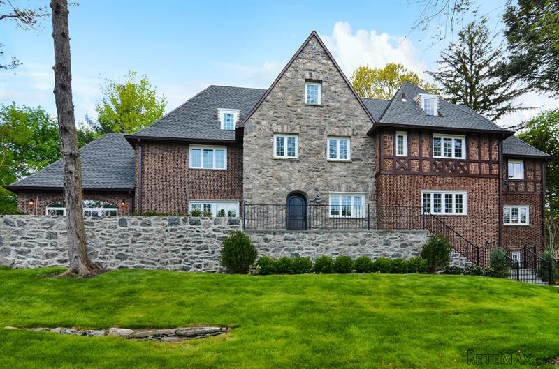 6 bedroom House For Sale: 16 Ridgewood..