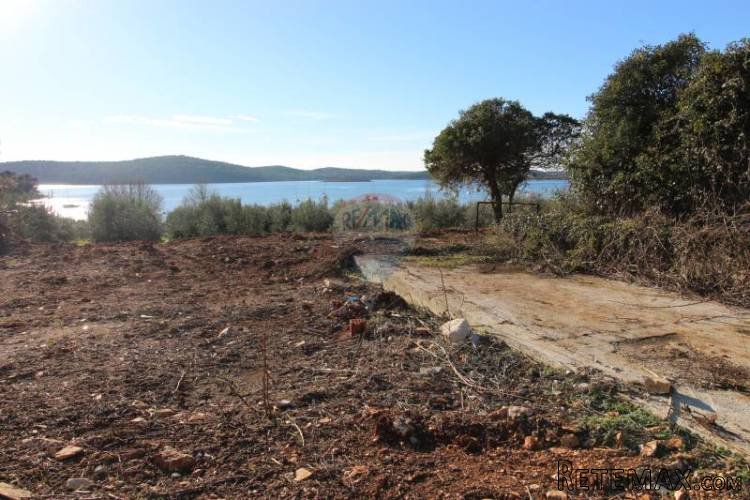 MEDULIN, ZEMLJIŠTE SA GRAĐEVINSKOM DOZVOLOM I POGLEDOM NA... - 2
