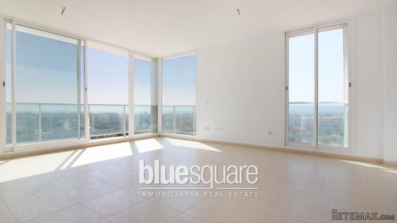 Fabulous 4 Bedroom Duplex with Stunning.. - 2