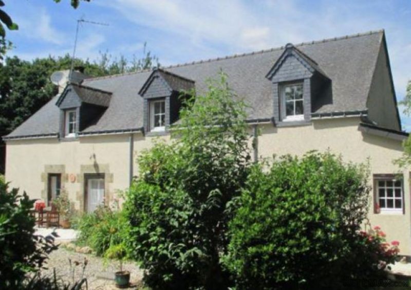 Country House with No Neighbours