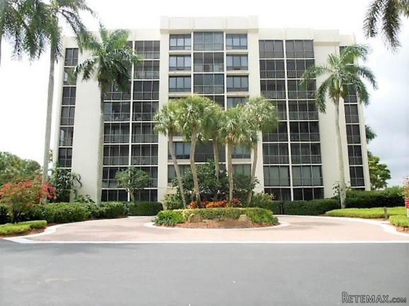 6845 Willow Wood Dr #3041, Boca Raton..