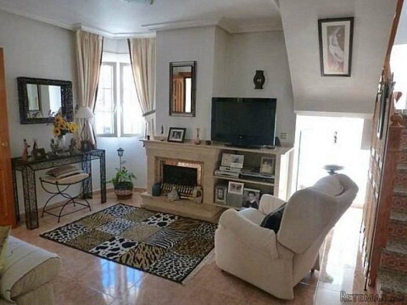 * STUNNING QUAD STYLE VILLA - 2