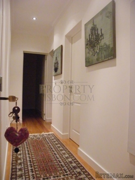 Renovated T2 Alfama Apartment+ terrace..